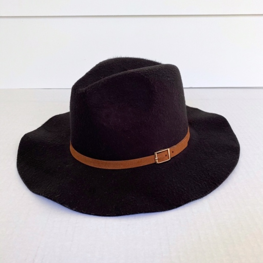 Black Hat with Faux Suede Band